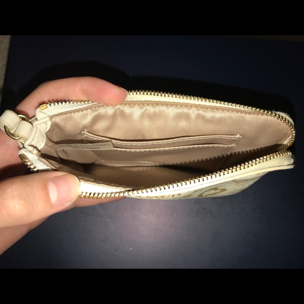 Coach Boxed Hearts Wristlet - Picture 3 of 3